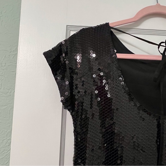 Donna Morgan Black Sequin Shift Dress - Picture 6 of 9